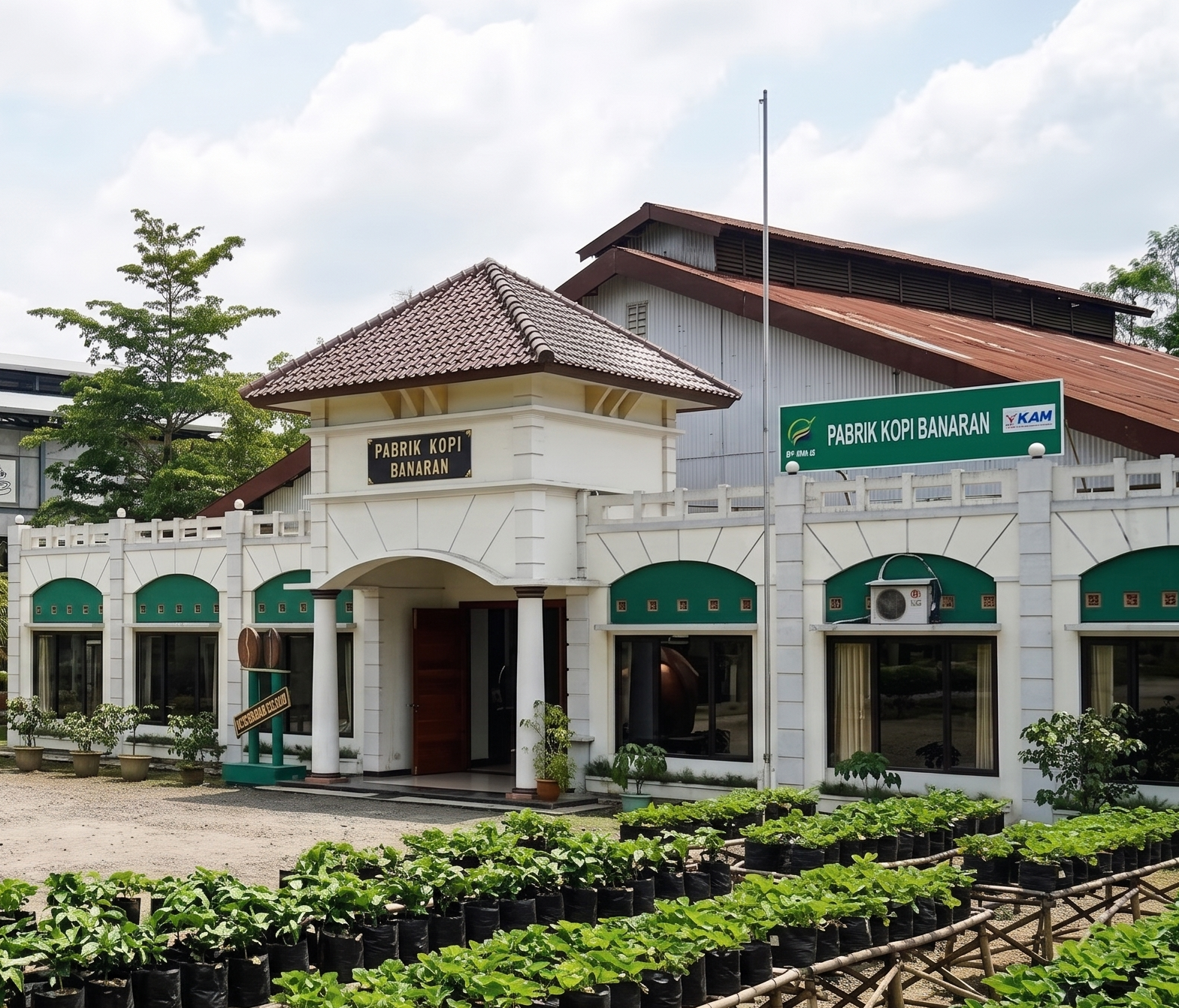 Menikmati Secangkir Sejarah di Kampoeng Kopi Banaran: Dari Pabrik Lawas hingga Wisata